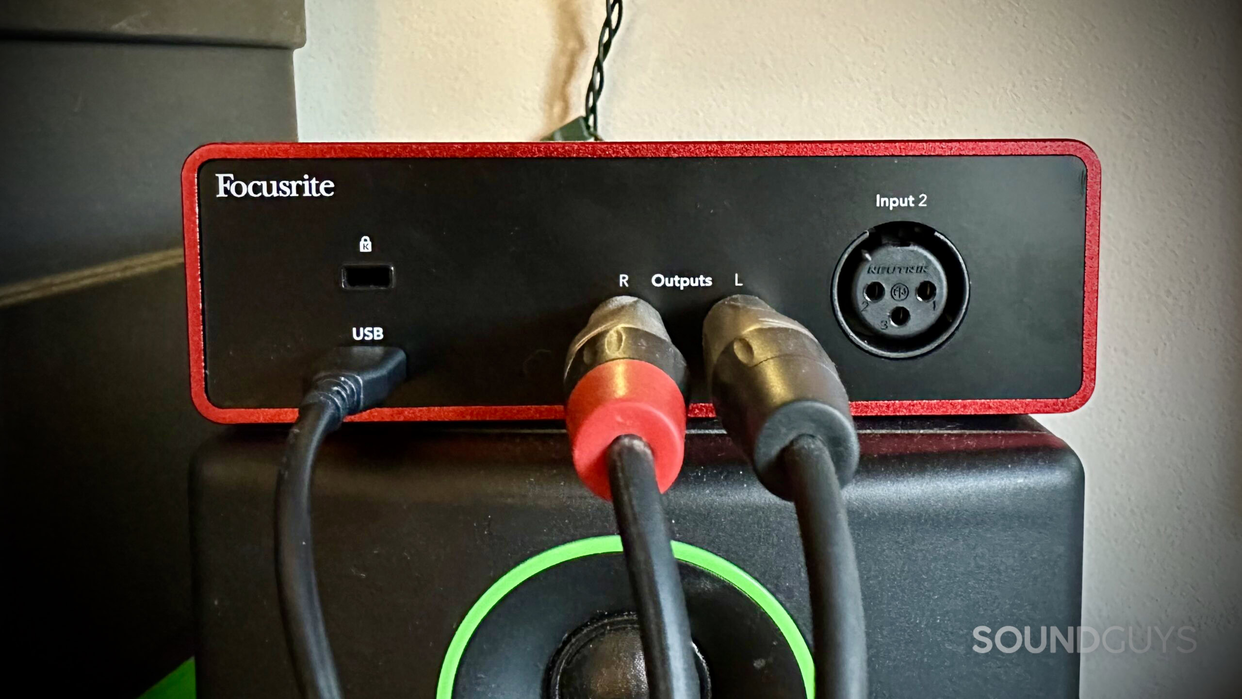 Photos of the Focusrite Scarlett Solo's rear inputs.