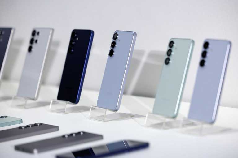 5 best 11.11 phone deals in UAE: Save up to 40% on Samsung S25 Ultra and more – Gulf News