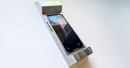 solid steel phone case is designed to be heavy, inconvenient and encourage less phone use – Designboom