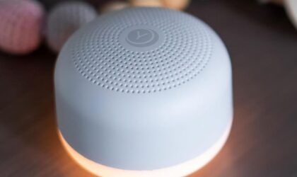 Yogasleep mini whit noise machine