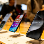 Smartphones: UAE shoppers go for 2024 models – 20%-30% price drops are helping – Gulf News