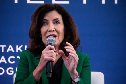 New York Governor Kathy Hochul signs RAISE Act to regulate AI safety