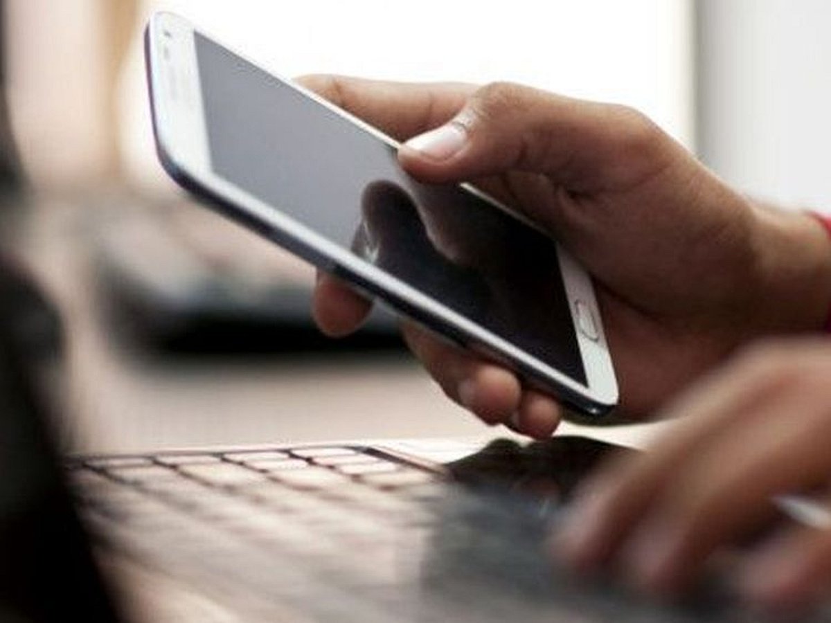 UAE National Day: Your phone bills are about to get cheaper – Gulf News