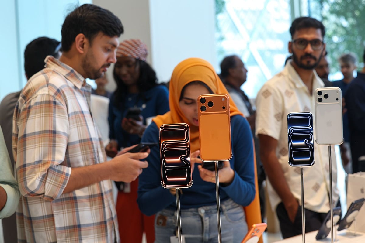 iPhone 17, Pro Max, and Air UAE launch highlights: From cosmic orange to thinnest phone ever – what Dubai fans loved – Gulf News
