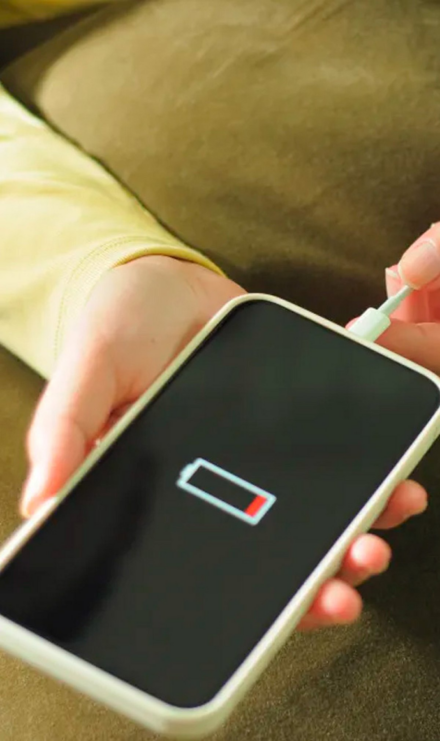 Why Your Phone Battery Dies Faster and How to Fix It – Analytics Insight