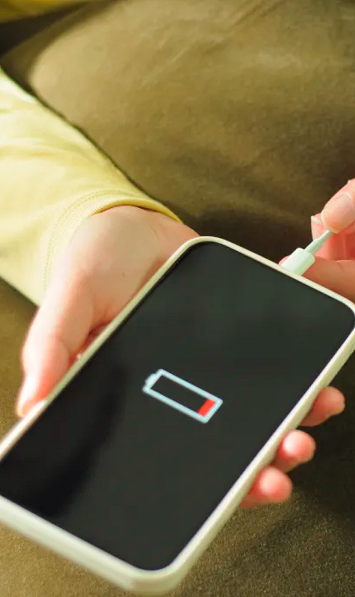 Why Your Phone Battery Dies Faster and How to Fix It – Analytics Insight