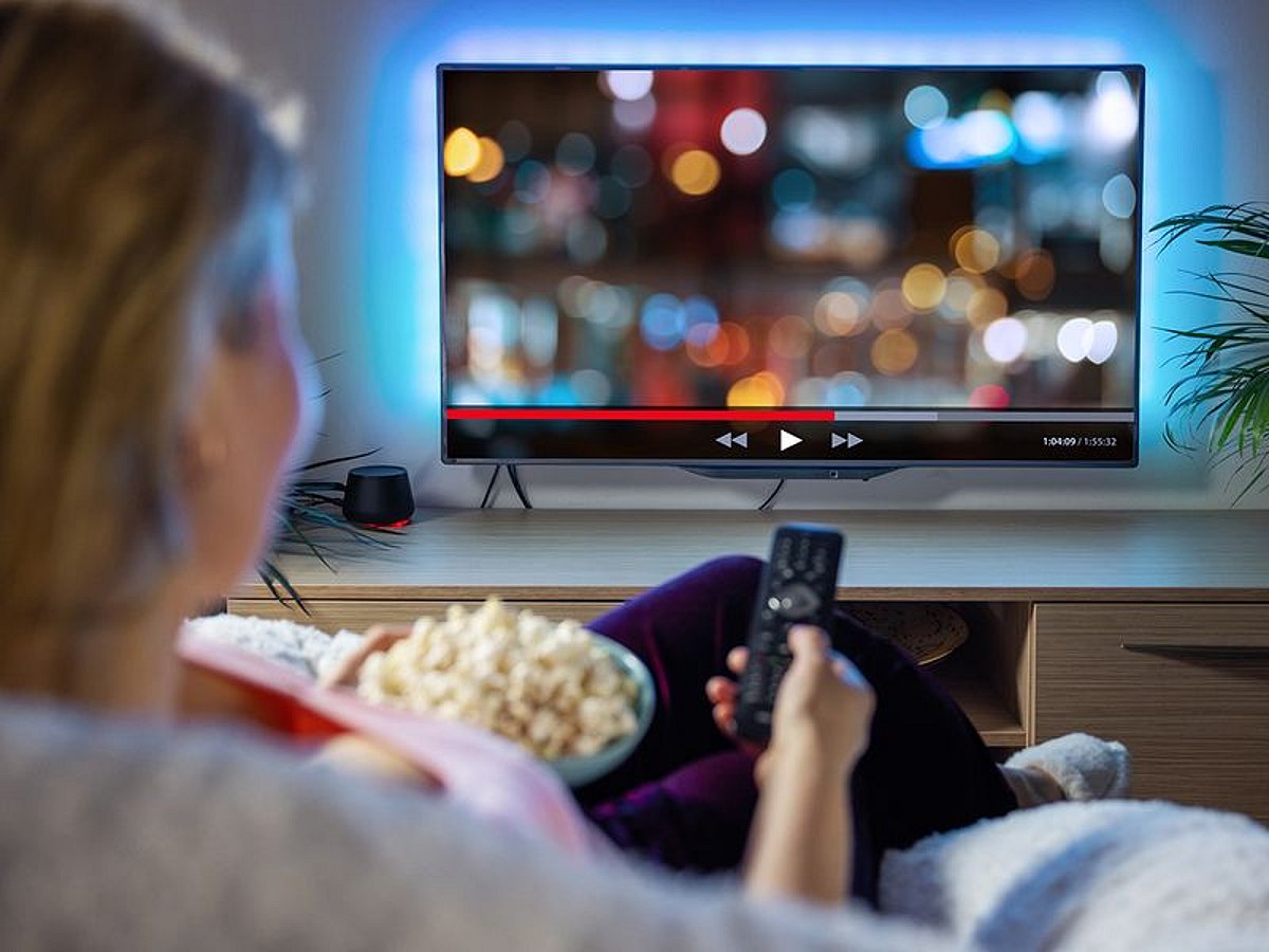 White Friday Mega deals: Samsung, TCL and 5 top TVs up to 50% off, UAE 2025 – Gulf News